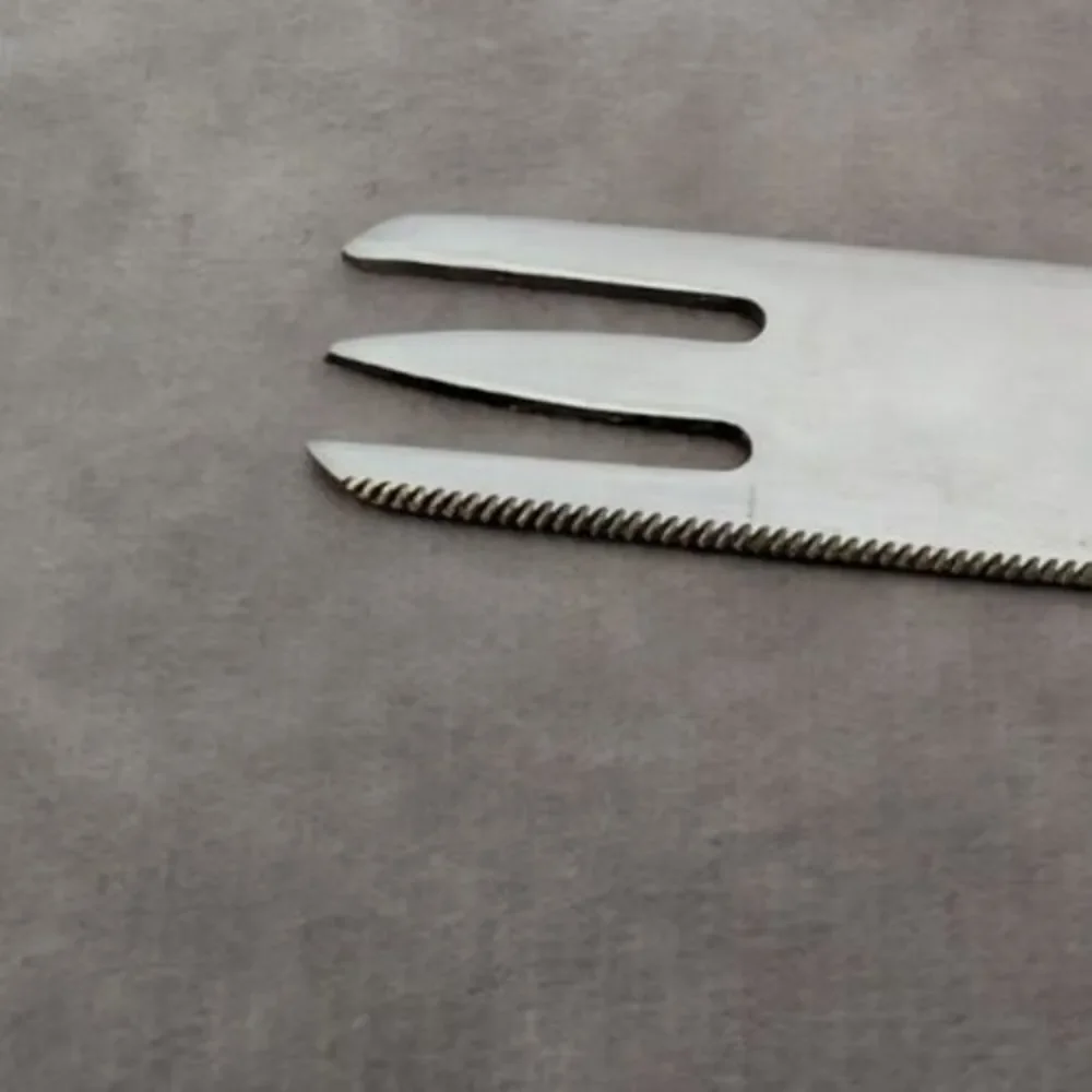 Vintage Tupperware 10 Inch Fork Tipped Serrated Slicer Knife Cattaraugus USA